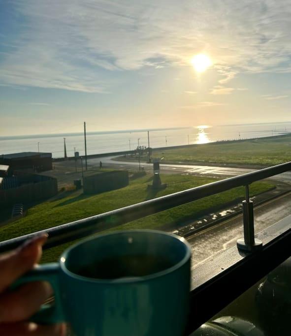 Hébergement de vacances Wave Song - Town House With Sea Views And Balconies