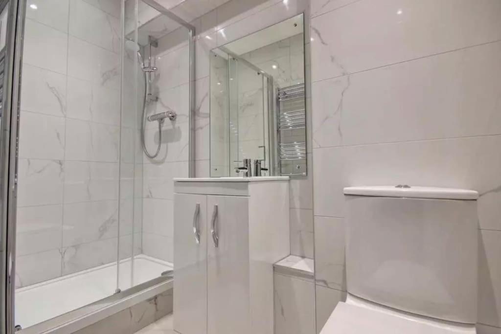 Wave Song - Town House With Sea Views And Balconies Hébergement de vacances *