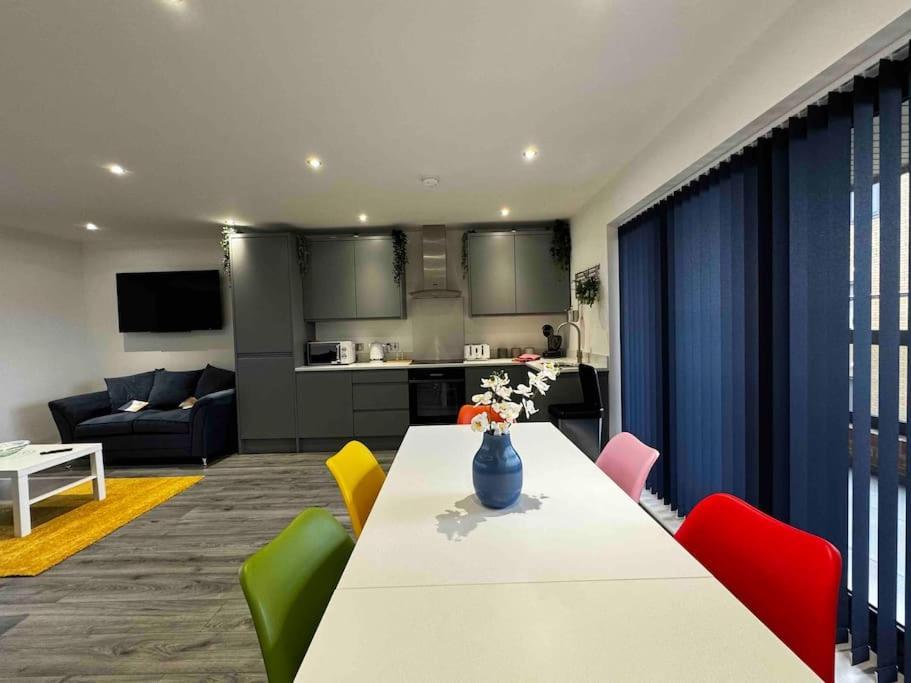 Wave Song - Town House With Sea Views And Balconies *